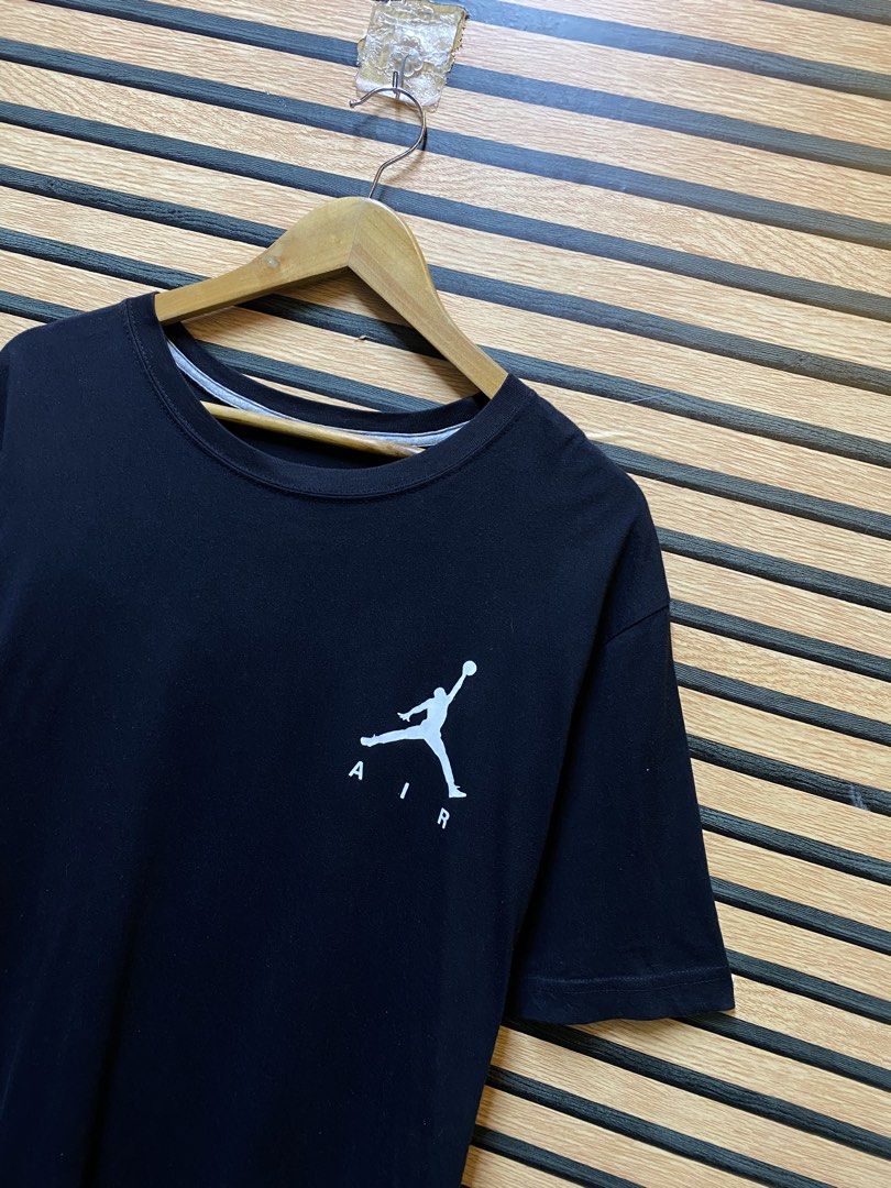 JORDAN “88” TEE (Category: Tshirts & Polo Shirts ) located in Makati City. Submitted by drip.poww (Listing ID 1460242119, Image 3). Description: - Authentic Jordan - Color: Black - Size: XL - Dimes: 24x29 - Authentic - Excellent condition - Need wash, fresh from bale - Material: 100% Cotton Please don’t expect too much—these are thrifted (ukay) items. 😊 !!STILL NEGOTIABLE!!.