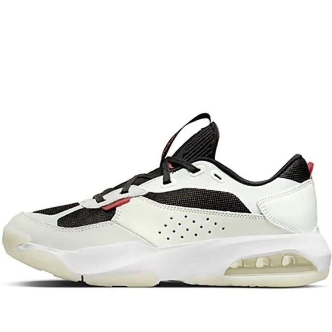 Jordan Air 200E Summit white size 7 (Category: Sneakers) located in Las Pinas. Submitted by assortedkidzstuffs (Listing ID 1460205819, Image 3). Description: size 7y authentic po bought Nike abroad hard to let go, ang ganda! ang stunning, rare! rfs: big pa talaga sa gagamit😔.