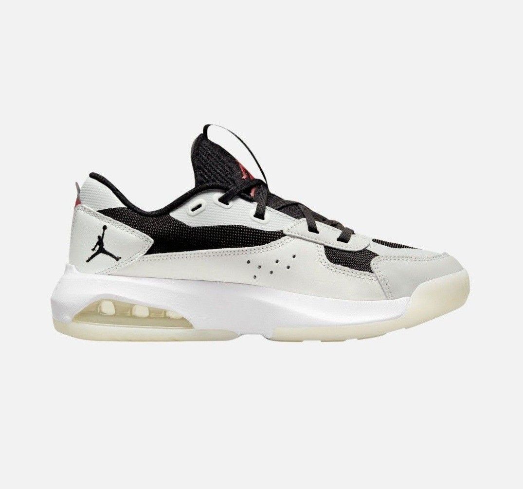 Jordan Air 200E Summit white size 7 (Category: Sneakers) located in Las Pinas. Submitted by assortedkidzstuffs (Listing ID 1460205819, Image 2). Description: size 7y authentic po bought Nike abroad hard to let go, ang ganda! ang stunning, rare! rfs: big pa talaga sa gagamit😔.