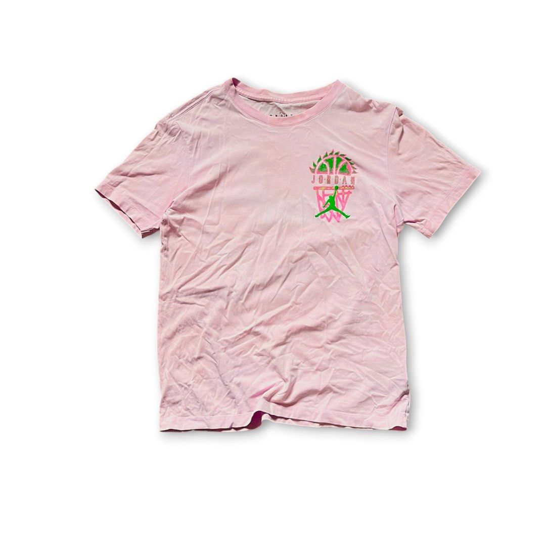 Jordan DNA Tshirt (Category: Tshirts & Polo Shirts ) located in Alabel. Submitted by rndm.f1nds (Listing ID 1460134938, Image 2). Description: Size Medium No Crack Prints .
