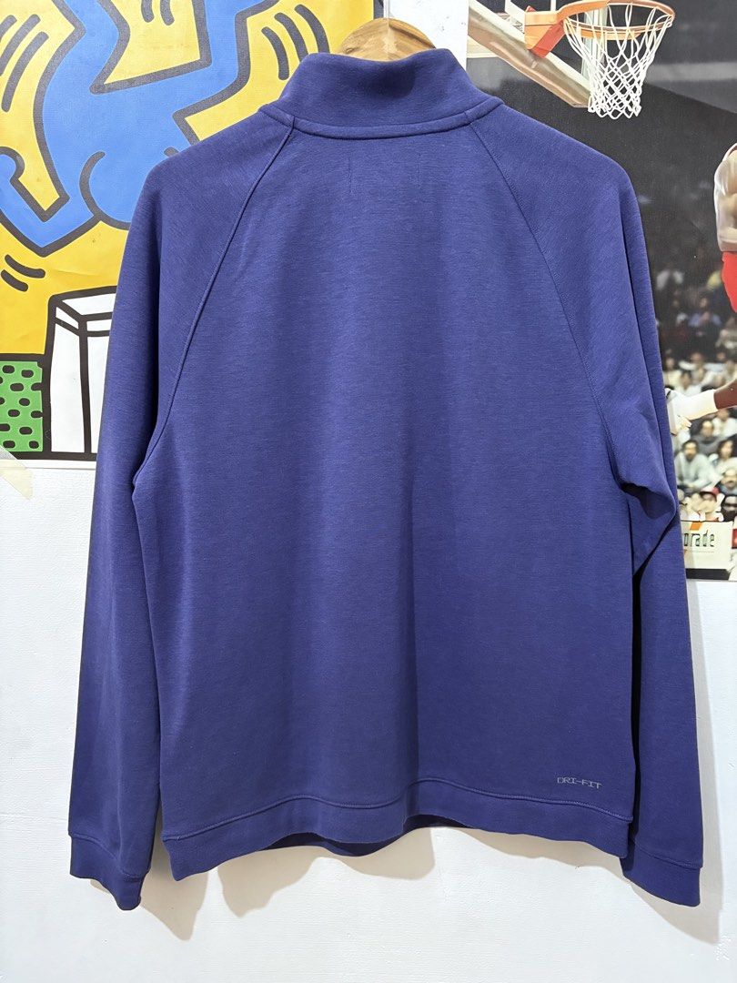 Jordan Qzip (Category: Coats, Jackets and Outerwear) located in Echague. Submitted by jake_rc (Listing ID 1460245953, Image 2). Description: Jordan Qzip Purple Size Large on tag Dimes 21 x 27.5 Like new No issue Price 1,200 plus SF.