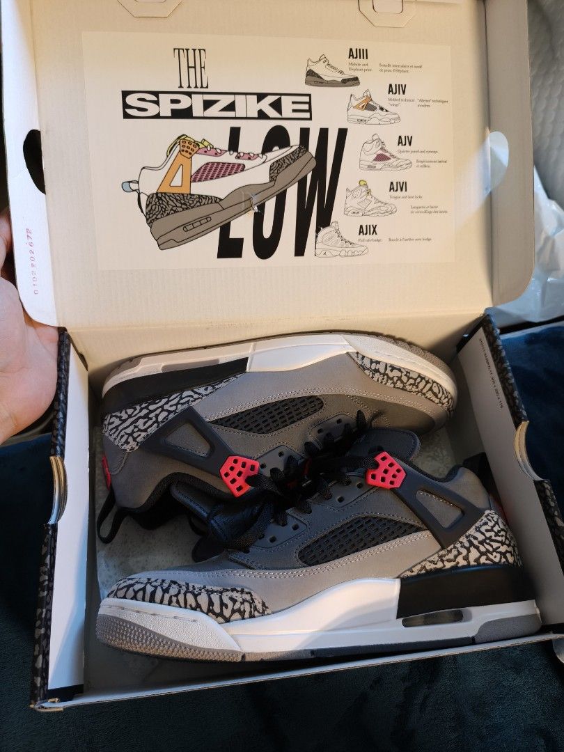 Jordan shoes (Category: Announcements) located in Manila. Submitted by purephoenix_4d5829 (Listing ID 1460299727, Image 2). Description: jordan spizike low nabili ko dito sa U.S..my kasamang box tsaka resibo..isang beses lng nagamit pang shore leave.