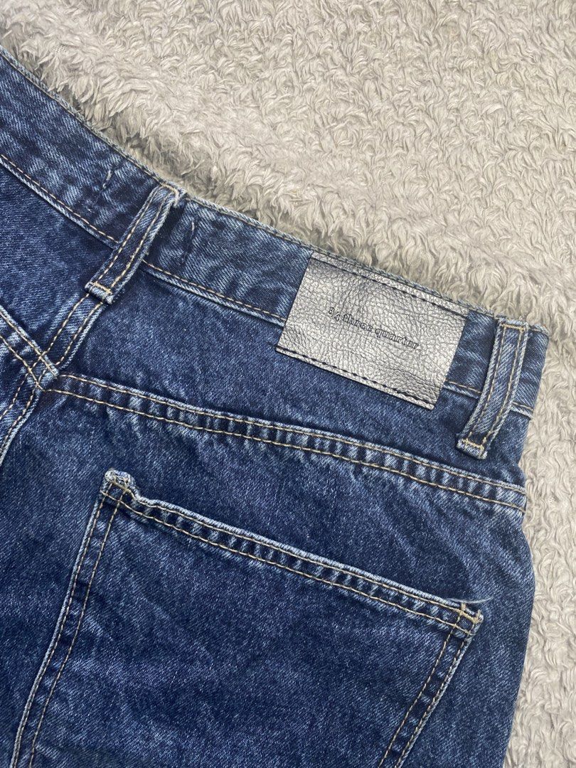 Jorts (Category: Shorts) located in Prosperidad. Submitted by octaviorey80594 (Listing ID 1460263070, Image 3). Description: Waist 26-28 Length 20 No issue .
