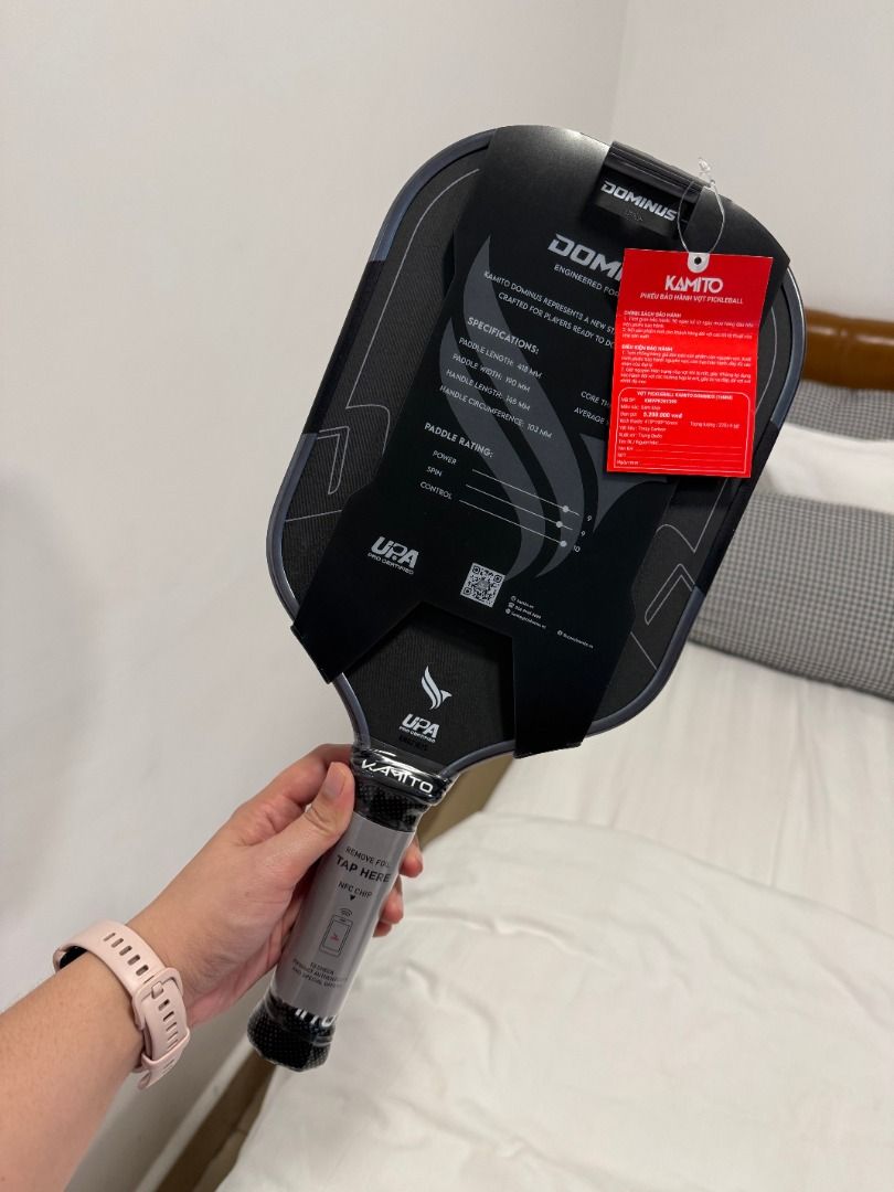 KAMITO DOMINUS Pickleball Paddle (16mm) (Category: Racket and Ball Sports) located in Mexico. Submitted by boseokki (Listing ID 1460184040, Image 3). Description: - KAMITO DOMINUS pickleball paddle - Stylish black and grey design - Comes with a small black accessory (e.g., grip tape or cover) 2 stocks available Comes with box Negotiable.