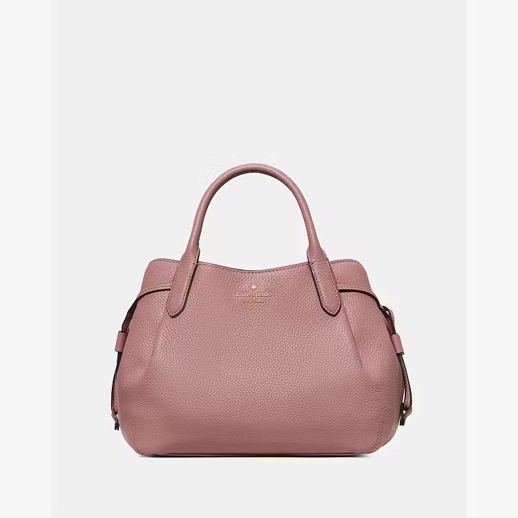 Kate Spade Dumpling Satchel 💖 (Category: Cross-body Bags) located in Manila. Submitted by the.real.love.elle (Listing ID 1460157602, Image 2). Description: ✈️ 2-6 weeks ETA 🚢 2-3 months ETA 🛒 Pre order 💌 DM for inquiries and orders Love, Elle is not affiliated with the brands mentioned. All rights and trademarks are the property of their respective owners. No sponsorship, endorsement, or property infringement is intended; all brand names and 