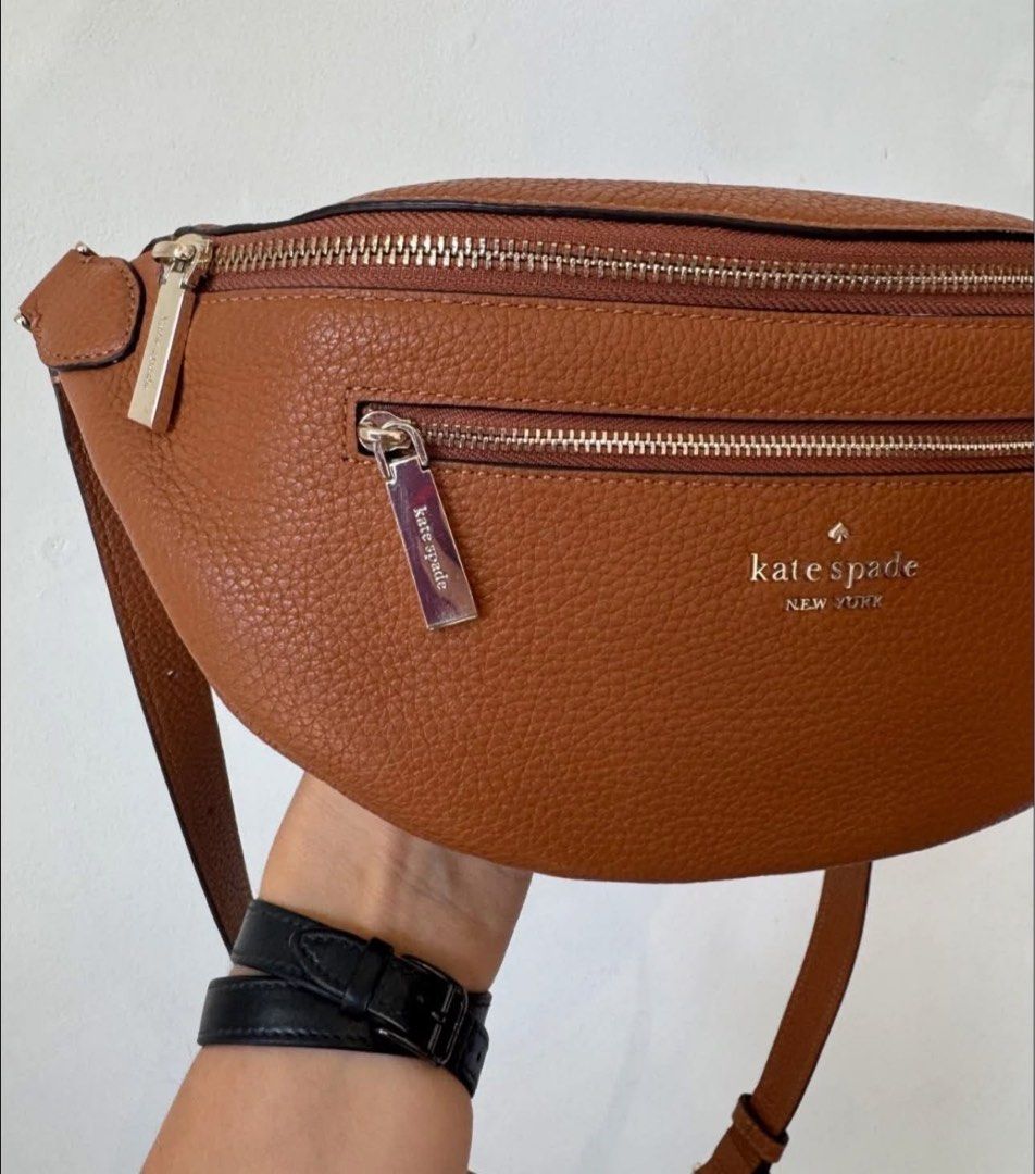 Katespade (Category: Cross-body Bags) located in Baguio. Submitted by beatriz468 (Listing ID 1460239990, Image 3). Description: Legit katespade chestbag/beltbag Preloved in excellent condition Clean iside and out.