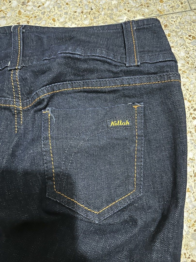 Killah Dark Wash Denim Jeans Size 28 (Category: Jeans) located in Manila. Submitted by jessj30 (Listing ID 1460250596, Image 3). Description: - Brand: Killah - Style: Dark wash denim jeans - Size: 28 - Features: Signature stitching and pocket details - Ideal for: Everyday wear.