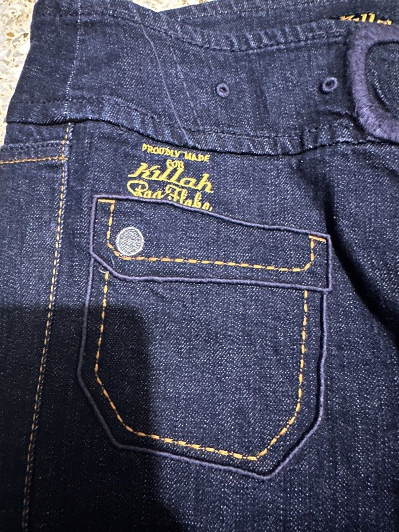 Killah Dark Wash Denim Jeans Size 28 (Category: Jeans) located in Manila. Submitted by jessj30 (Listing ID 1460250596, Image 1). Description: - Brand: Killah - Style: Dark wash denim jeans - Size: 28 - Features: Signature stitching and pocket details - Ideal for: Everyday wear.