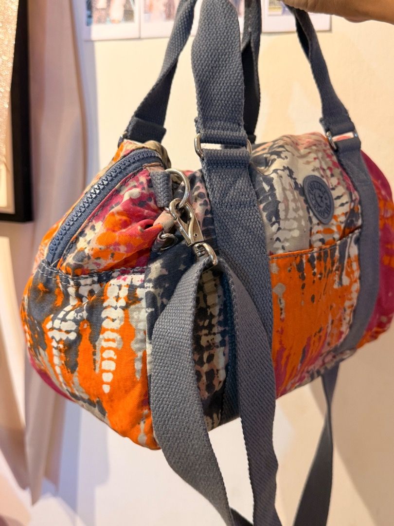 Kipling Duffle2way (Category: Cross-body Bags) located in Cagayan de Oro. Submitted by rairaibags (Listing ID 1460231655, Image 3). Description: .