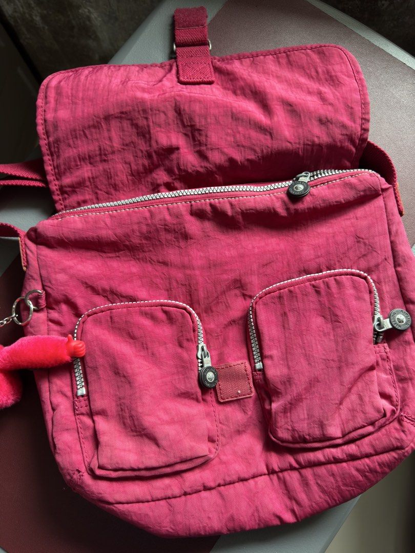 Kipling shoulder bag (Category: Luxury Bags & Wallets) located in San Mateo. Submitted by rkg_agbayani (Listing ID 1460158385, Image 2). Description: .