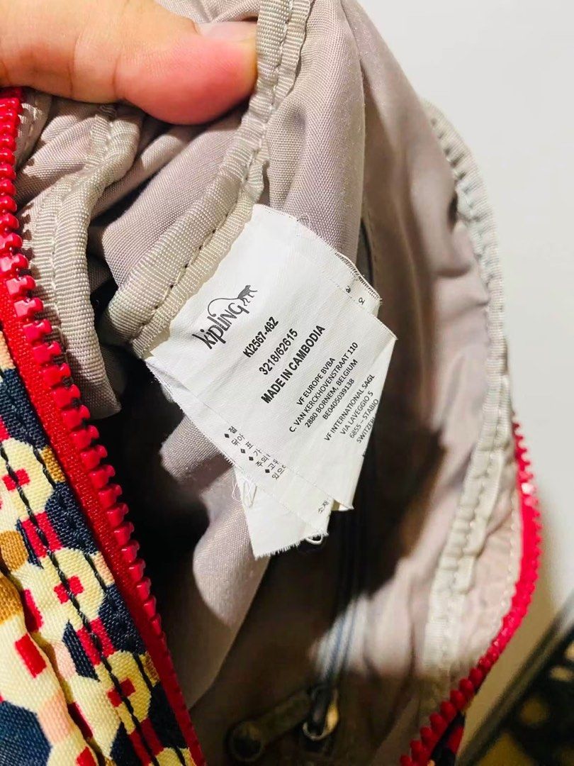 KIPLING Sling bag (Category: Luxury Bags & Wallets) located in Cagayan de Oro. Submitted by luxeyhn (Listing ID 1460146865, Image 3). Description: AUTHENTIC KIPLING in very good condition clean interior and exterior missing monkey only on.