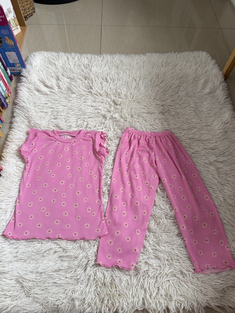 Knitted Cotton Terno Kids (Category: Babies & Kids Fashion) located in Las Pinas. Submitted by bellamommaaaa (Listing ID 1460144856, Image 3). Description: For take all PM me. 1-3 years old..