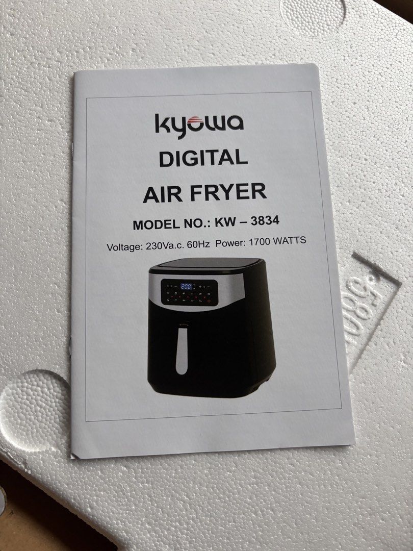 Kyowa Air Fryer (Category: Fryers) located in Calamba. Submitted by mark_lee17 (Listing ID 1460219266, Image 1). Description: Brand New Kyowa Air Fryer Condition: 10/10 (Brand New w/Box) Color: Black .