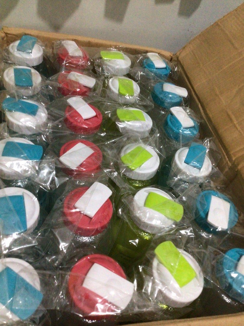 LAST SET!! EDCO H2GO 1200ml Drink Bottles (Category: Water Bottles & Tumblers) located in Quezon City. Submitted by feiruzzz (Listing ID 1460266697, Image 2). Description: 90 pesos nalang po each if 3 or more po kunin nyoo - Available colors: blue, green, and white - Each bottle holds 1200ml - Lids have a convenient flip-top spout .