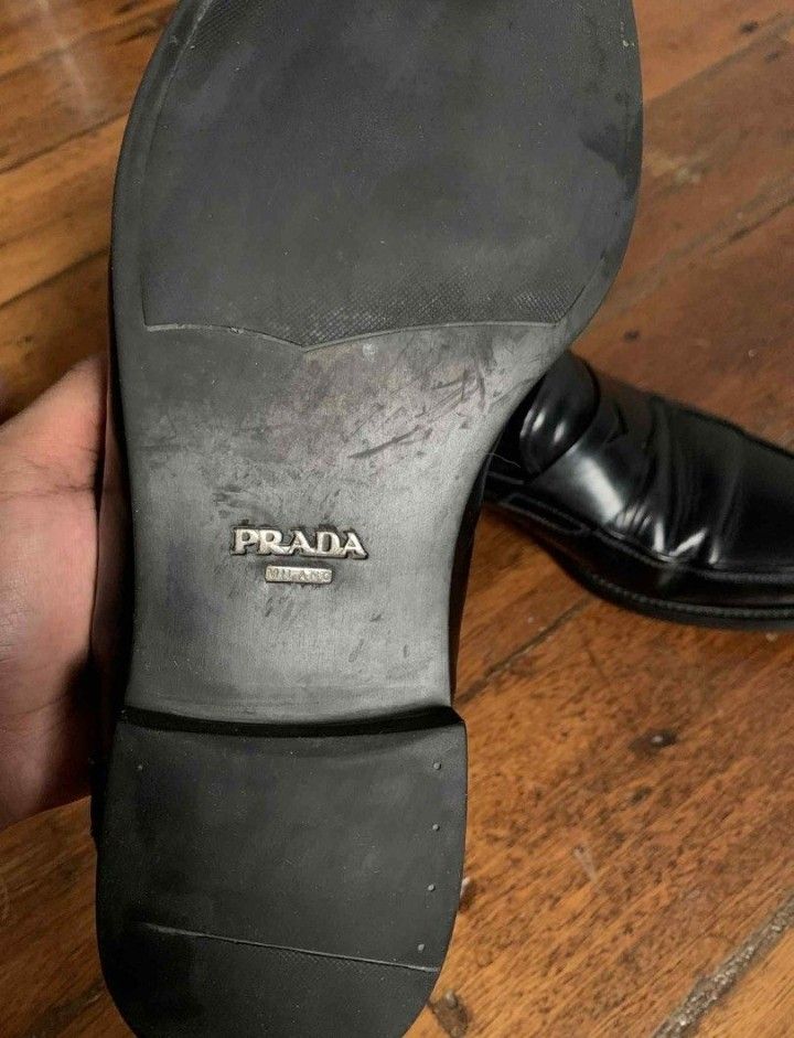 Leather Shoes Pr@d@ (Category: Casual Shoes) located in Manila. Submitted by finds_random_things (Listing ID 1460283467, Image 3). Description: pasig loc.