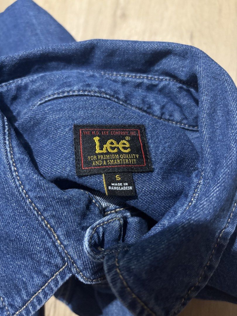 Lee Denim Dress (Category: Dresses) located in Antipolo. Submitted by alllencapinpin (Listing ID 1460289481, Image 2). Description: W - 20 L - 38.5 .