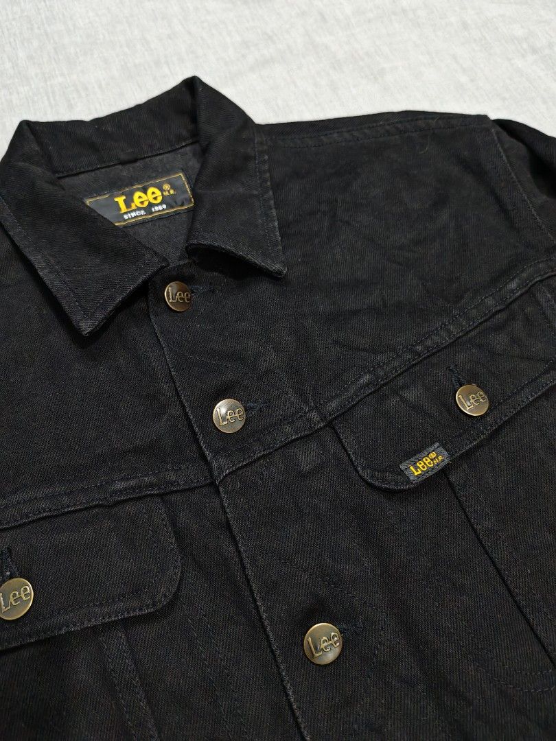 Lee denim jacket black (Category: Coats, Jackets and Outerwear) located in Baguio. Submitted by used_clothing2600 (Listing ID 1460227828, Image 3). Description: Lee denim jacket black size medium excellent condition pit to pit 22.5 length 24.5 shoulders 18 sleeve length 24 2,300.