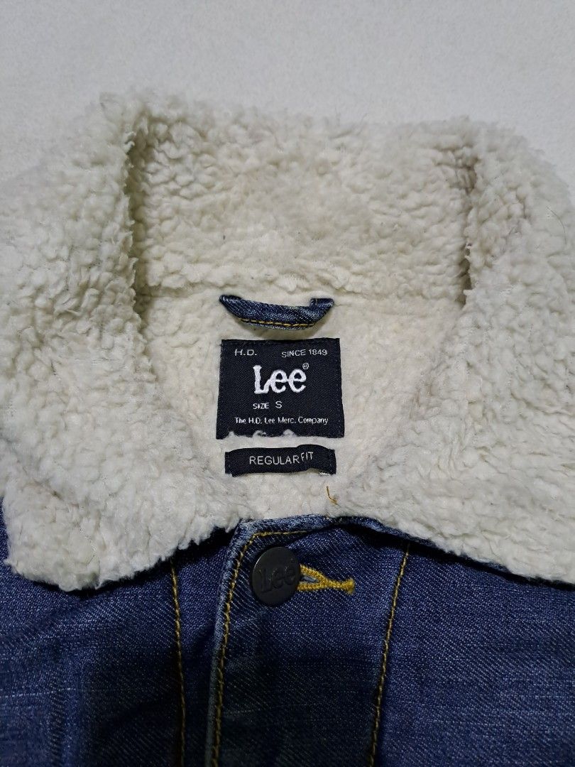 Lee Denim Sherpa Lined Jacket (Category: Coats, Jackets and Outerwear) located in Baguio. Submitted by che1224 (Listing ID 1460223622, Image 3). Description: Lee Denim Sherpa Lined Jacket.