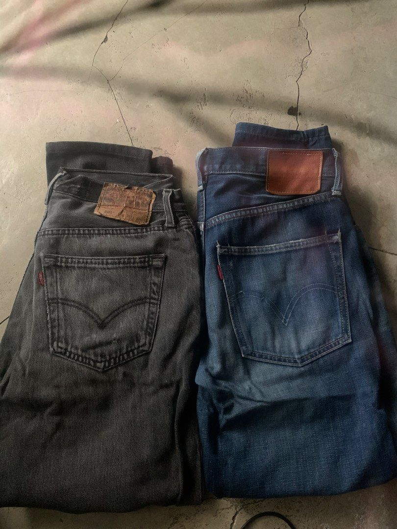 Levi's 501 Jeans - Black and Blue (Category: Jeans) located in Alburquerque. Submitted by kentalicer (Listing ID 1460273949, Image 1). Description: - Selling two pairs of iconic Levi's 501 jeans. - Available washes: Classic Blue and Dark Grey/Black. - Features the classic straight-leg fit. - Ideal for everyday wear. - Please check photos for detailed condition of each pair..