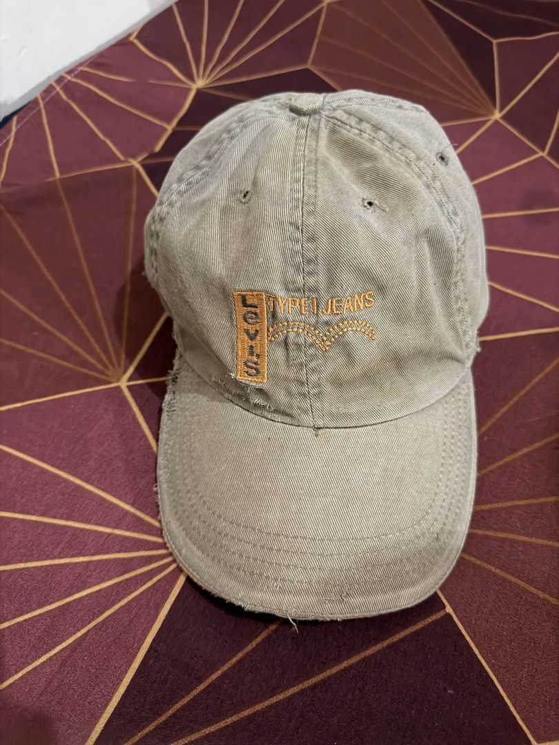 Levis cap (Category: Caps & Hats) located in Manila. Submitted by cybeeeeee (Listing ID 1460293934, Image 2). Description: Legit & original Levi’s cap. Pre-loved and well used, with visible signs of wear from regular use. Still wearable and great for everyday styling. 📌 Authentic / Original 📌 Condition: Well used 📌 Visible signs of wear 📌 Selling as-is 📌 RFS: Decluttering / no longer used Message me for more photos or details! .