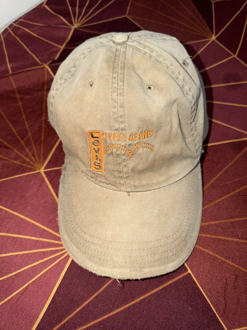 Levis cap (Category: Caps & Hats) located in Manila. Submitted by cybeeeeee (Listing ID 1460293934, Image 3). Description: Legit & original Levi’s cap. Pre-loved and well used, with visible signs of wear from regular use. Still wearable and great for everyday styling. 📌 Authentic / Original 📌 Condition: Well used 📌 Visible signs of wear 📌 Selling as-is 📌 RFS: Decluttering / no longer used Message me for more photos or details! .