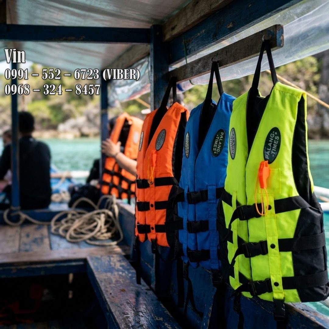 life vest dalang (Category: Water Sports) located in Bacoor. Submitted by zx400rr (Listing ID 1460127093, Image 1). Description: LIFE VEST DALANG *Adjustable underarm cinches and waist tie for secure fit *Bottom straps so that vest stay in place *High gear panels for maximum back protection *Made of strong durable Nylon Oxford and filled with polyethylene foam for lightweight buoyancy. Size: MEDIUM LARGE For more info just call / message: 0991 55