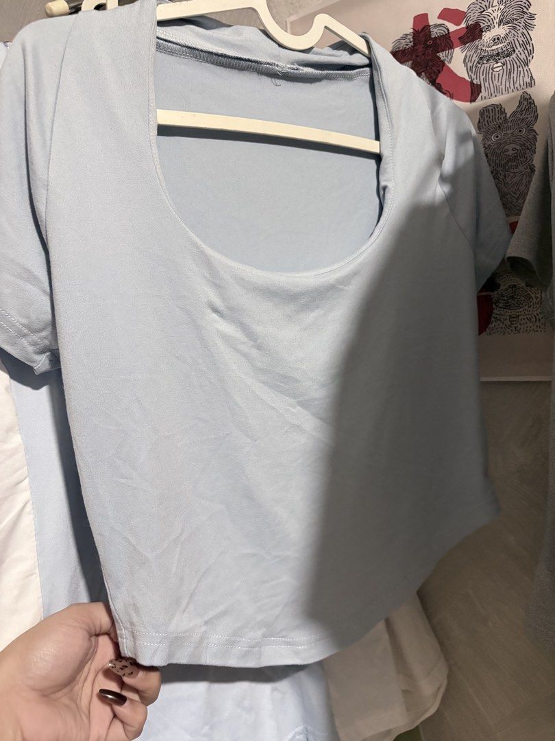 Light Blue Scoop Neck T-shirt (Category: Shirts) located in San Jose del Monte. Submitted by pmarcos72714535 (Listing ID 1460117810, Image 1). Description: - Light blue t-shirt - Scoop neckline - Short sleeves - Soft and stretchy fabric - Comfortable for everyday wear - Great for layering Free sa bibili ng ibang item Fits medium Loc: sun valley paranaque .