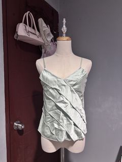 (Category: ) located in . Submitted by eladela.closet (Listing ID 1460211184, Image 1). Description: .
