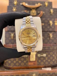 (Category: ) located in . Submitted by redrabbitluxury (Listing ID 1460161529, Image 1). Description: .