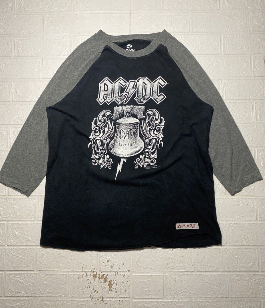 LIQUID BLUE AC/DC HELLS BELL TOUR SHIRT (Category: Formal Shirts) located in Tagbilaran City. Submitted by we_thrift (Listing ID 1460198970, Image 1). Description: Large on tag Dated 2016 Width:22.5 Length:28.