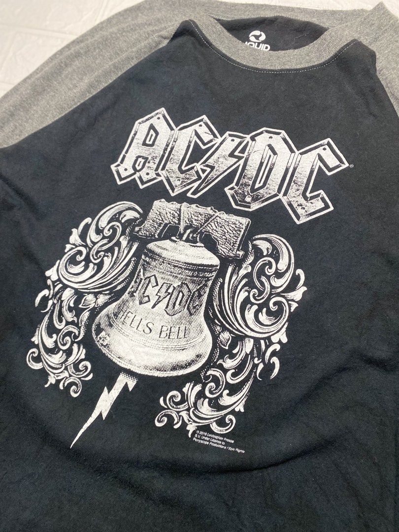 LIQUID BLUE AC/DC HELLS BELL TOUR SHIRT (Category: Formal Shirts) located in Tagbilaran City. Submitted by we_thrift (Listing ID 1460198970, Image 2). Description: Large on tag Dated 2016 Width:22.5 Length:28.