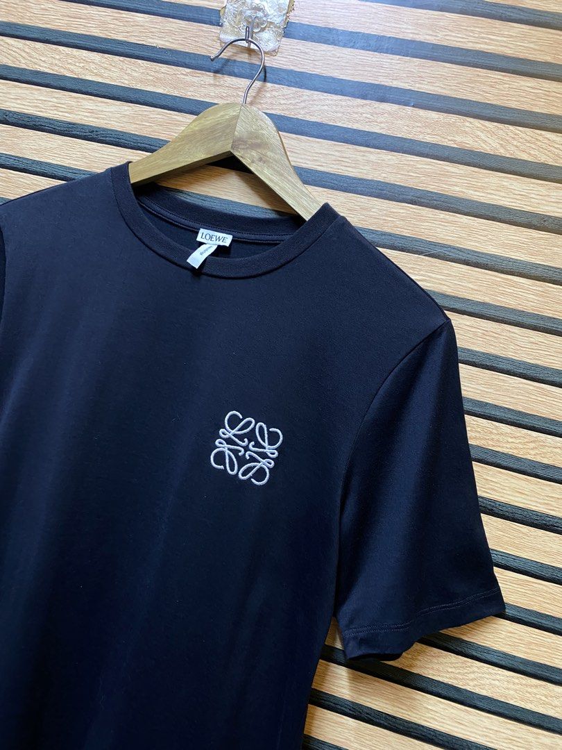 LOEWE Regular Fit Anagram (Category: Tshirts & Polo Shirts ) located in Makati City. Submitted by drip.poww (Listing ID 1460218459, Image 2). Description: - Authentic Loewe - Color: Black - Size: Small - Dimes: 19x27 - Authentic - Excellent condition - Need wash, fresh from bale - Material: 100% Cotton Please don’t expect too much—these are thrifted (ukay) items. 😊 !!STILL NEGOTIABLE!!.