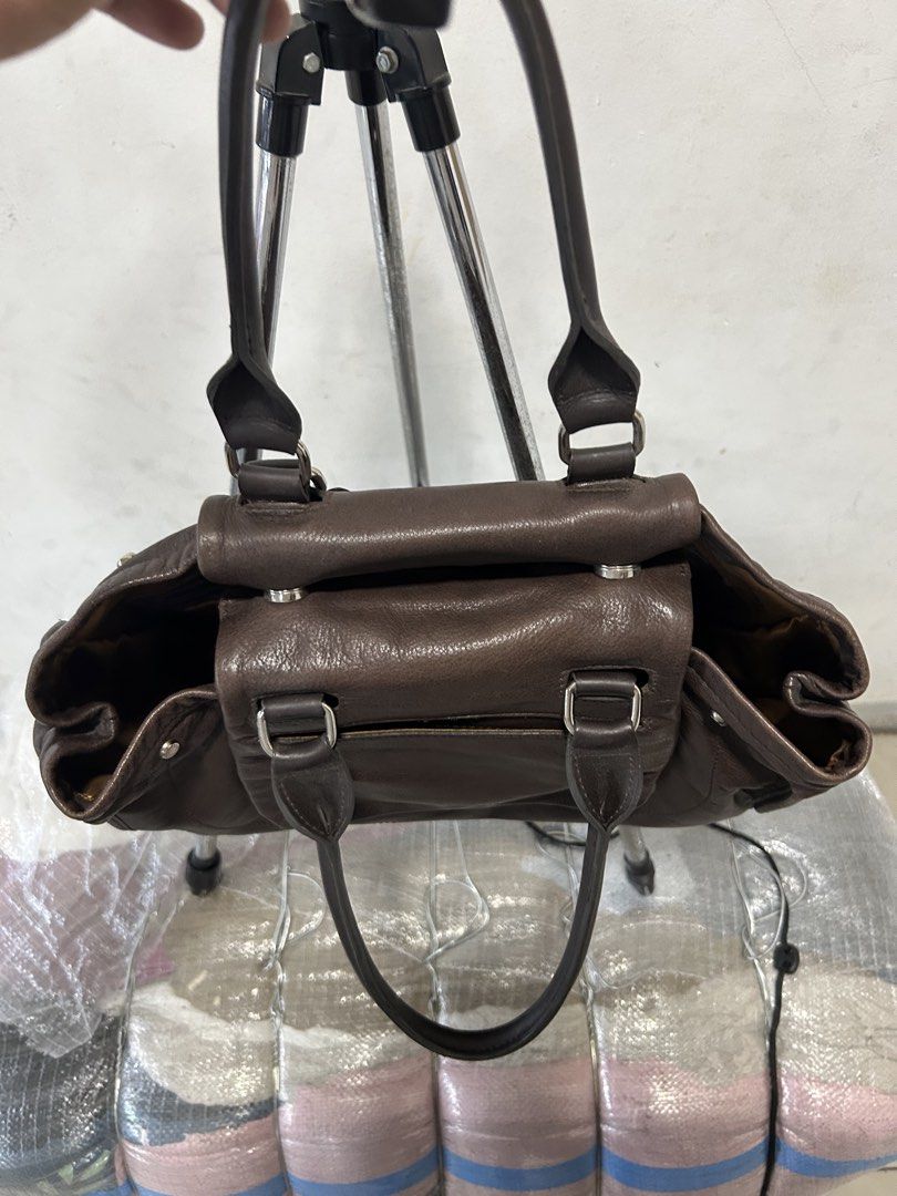 Longchamp Balzane Handbag (Category: Luxury Bags & Wallets) located in Bacolod City. Submitted by fyceee (Listing ID 1460204072, Image 3). Description: LongChamp Balzane Handbag Rank B.
