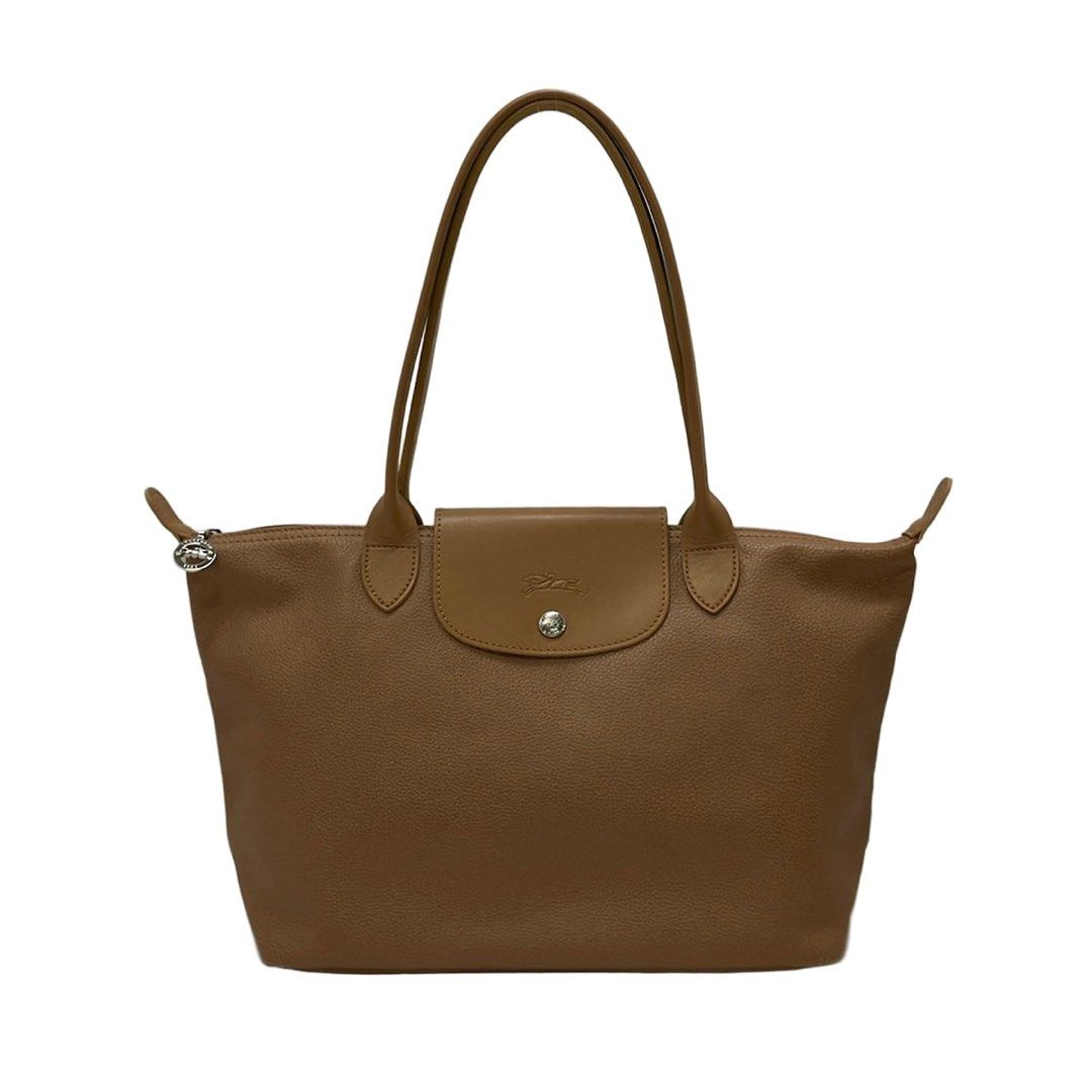 Longchamp Le Pliage Extra Leather Shoulder Bag (Category: Tote Bags) located in Las Pinas. Submitted by daisuki_japan_luxury_by_reiko (Listing ID 1460117889, Image 1). Description: Notes [Exterior] Overall ⇒ Scratches/Stains [Interior] Overall ⇒ Scratches/Stains brand LONGCHAMP Genre Shoulder bag Product Name Le Pliage Extra Size indicated none Actual size Height: Approx. 21.5 cm, Width: Approx. 40.5 cm , Depth: Approx. 13 cm, Shoulder strap: App