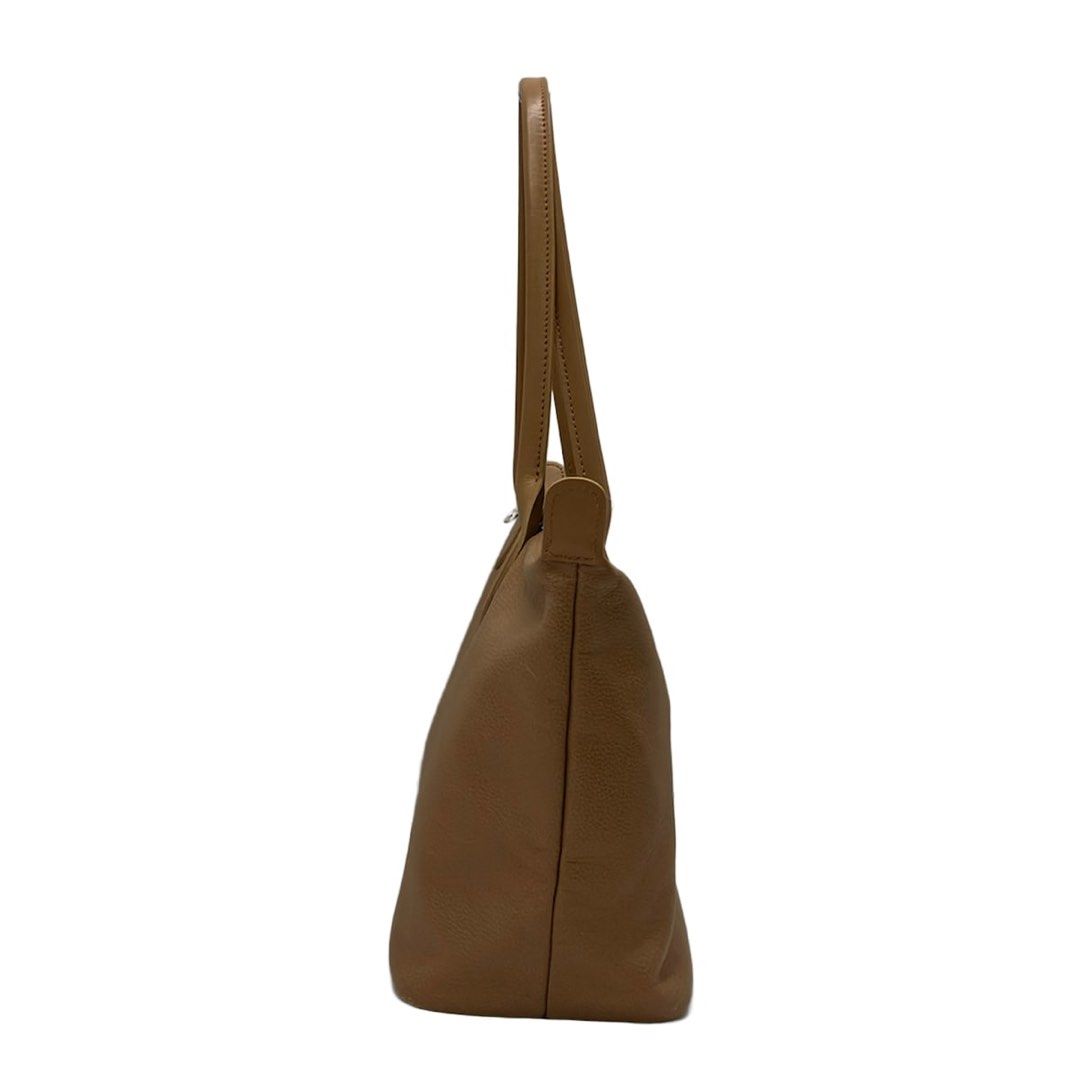 Longchamp Le Pliage Extra Leather Shoulder Bag (Category: Tote Bags) located in Las Pinas. Submitted by daisuki_japan_luxury_by_reiko (Listing ID 1460117889, Image 2). Description: Notes [Exterior] Overall ⇒ Scratches/Stains [Interior] Overall ⇒ Scratches/Stains brand LONGCHAMP Genre Shoulder bag Product Name Le Pliage Extra Size indicated none Actual size Height: Approx. 21.5 cm, Width: Approx. 40.5 cm , Depth: Approx. 13 cm, Shoulder strap: App