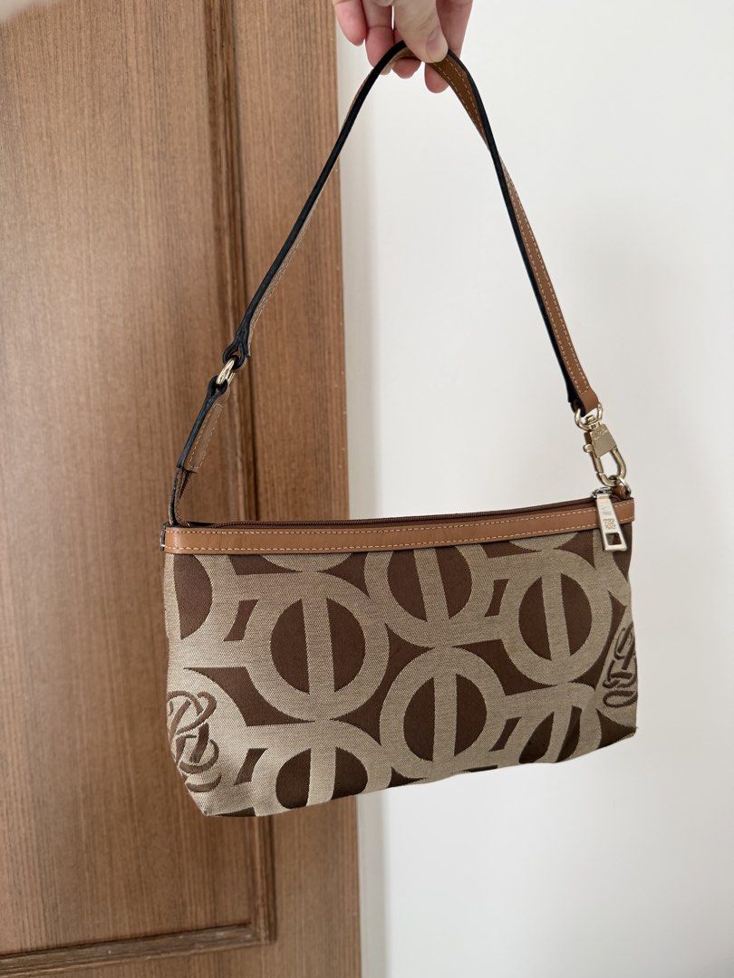 LOUIS QUATORZE Kili bag (Category: Purses & Pouches) located in Baguio. Submitted by p-finds (Listing ID 1460134435, Image 1). Description: -Eligant -Very nice in actual -For everyday use.