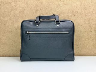 (Category: ) located in . Submitted by luxury_galeries (Listing ID 1460136699, Image 1). Description: .
