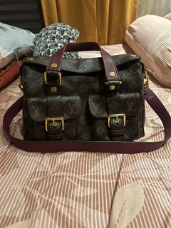 (Category: ) located in . Submitted by the_reloved_edit (Listing ID 1460113724, Image 1). Description: .