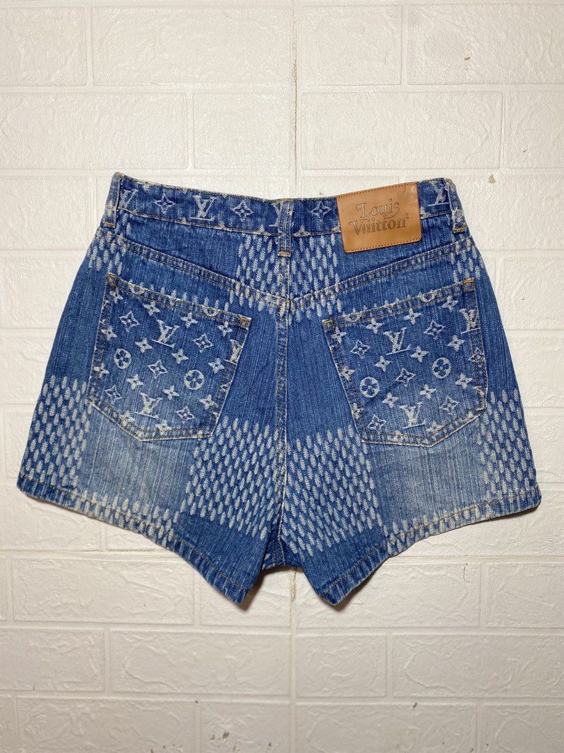 LOUIS VUITTON MONOGRAM DENIM SHORTS (Category: Shorts) located in Tagbilaran City. Submitted by we_thrift (Listing ID 1460204250, Image 2). Description: Waist:26 Length:13.
