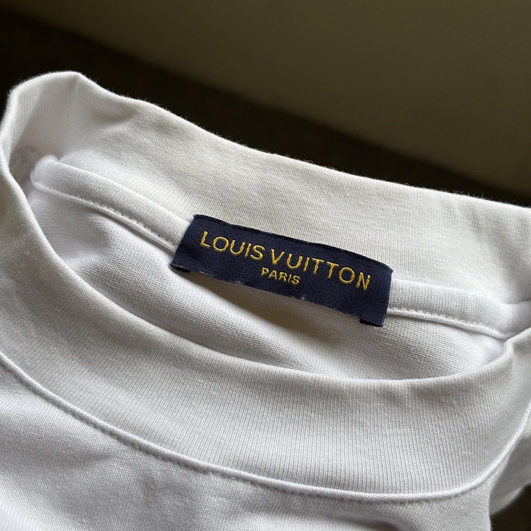 Louis Vuitton Tshirt (Category: Luxury Apparel) located in Bacolod City. Submitted by Hanap_ukay (Listing ID 1460214297, Image 3). Description: Louis Vuitton Tshirt Size Large Excellent No flaws 980.