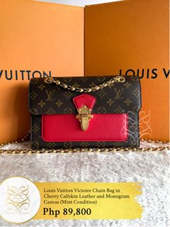 (Category: ) located in . Submitted by belles_lux_closet (Listing ID 1460288120, Image 1). Description: .