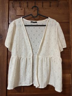 (Category: ) located in . Submitted by decluttercloset_niks (Listing ID 1460300338, Image 1). Description: .