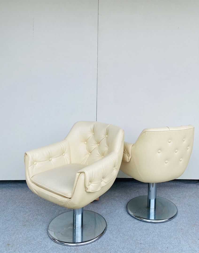 Low Bar Chair / Swivel Accent Chairs (Category: Announcements) located in Manila. Submitted by elliefurnies31 (Listing ID 1460147148, Image 3). Description: "JAPAN SURPLUS" 6PCS SWIVEL ACCENT CHAIRS / LOW BAR CHAIRS STAINLESS LEGS SIZE: 24L" x 24W" xx 18Sh" x 30Sh" inches (AS-IS ITEM) IN GOOD CONDITION P14,000 for 2 pcs.