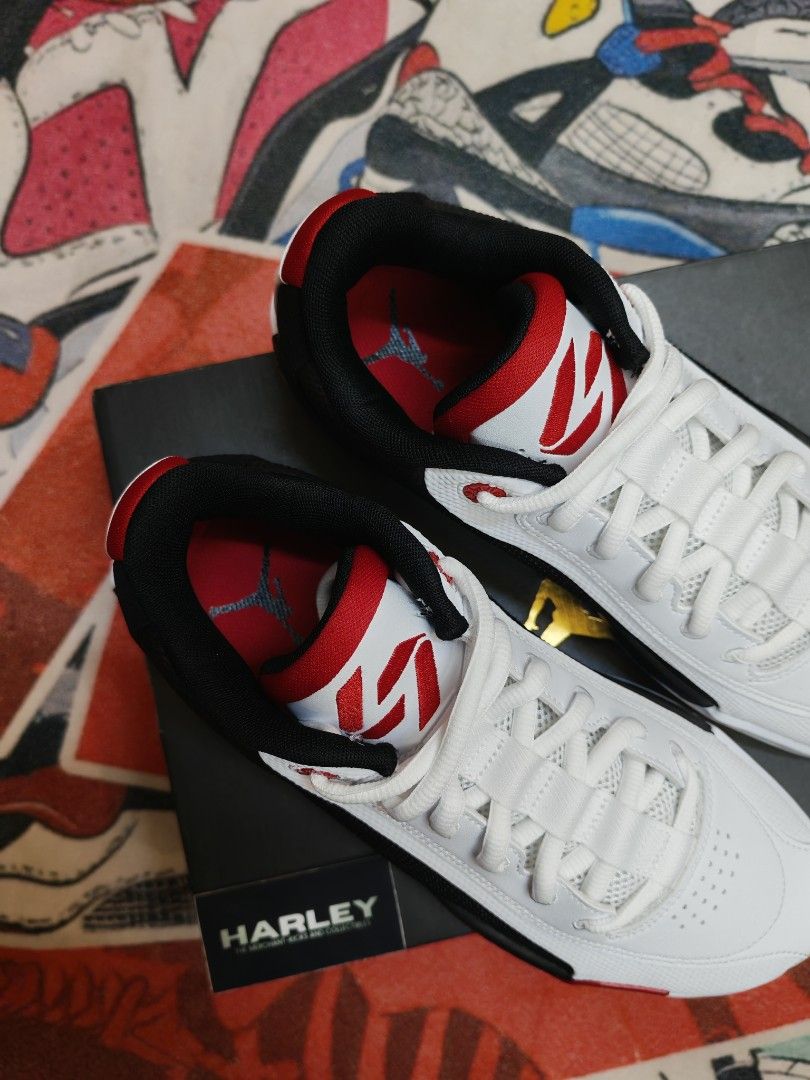 Luka 77 Bloodline size 9 (Category: Sneakers) located in Marikina City. Submitted by tm_harley (Listing ID 1460210091, Image 2). Description: 🚨Luka 77 both size 9 men's - Bloodline 💸4,295 pesos each!!❌5,795 SRP Send a DM for inquiries 📩 FB: Harley Villa FB Page: The Merchant - Kicks and Collectibles 📌Marikina City Location.