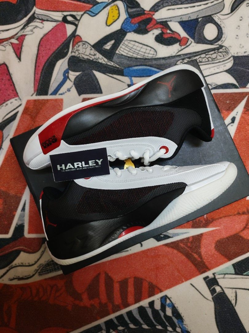 Luka 77 Bloodline size 9 (Category: Sneakers) located in Marikina City. Submitted by tm_harley (Listing ID 1460210091, Image 3). Description: 🚨Luka 77 both size 9 men's - Bloodline 💸4,295 pesos each!!❌5,795 SRP Send a DM for inquiries 📩 FB: Harley Villa FB Page: The Merchant - Kicks and Collectibles 📌Marikina City Location.