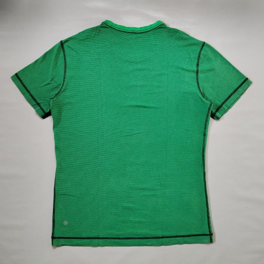 LULULEMON (BASIC TSHIRT) (Category: Tshirts & Polo Shirts ) located in La Carlota. Submitted by sports_couture_ph (Listing ID 1460192488, Image 2). Description: LULULEMON (BASIC SHIRT) RATE VERY GOOD CONDITION SIZE MEDIUM FRAME PRICE 399 ADD SHIPPING FEE DM TO PURCHASE.