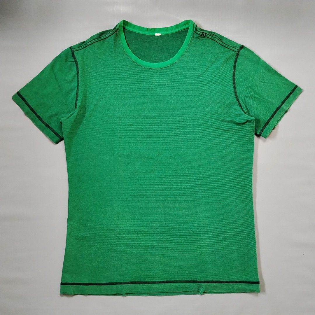 LULULEMON (BASIC TSHIRT) (Category: Tshirts & Polo Shirts ) located in La Carlota. Submitted by sports_couture_ph (Listing ID 1460192488, Image 1). Description: LULULEMON (BASIC SHIRT) RATE VERY GOOD CONDITION SIZE MEDIUM FRAME PRICE 399 ADD SHIPPING FEE DM TO PURCHASE.