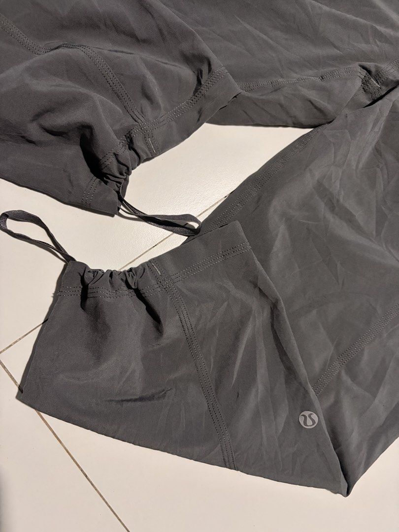 Lululemon Cropped Wide Leg Pants (Category: Activewear) located in Santa Rosa. Submitted by vicchamp (Listing ID 1460183318, Image 3). Description: .