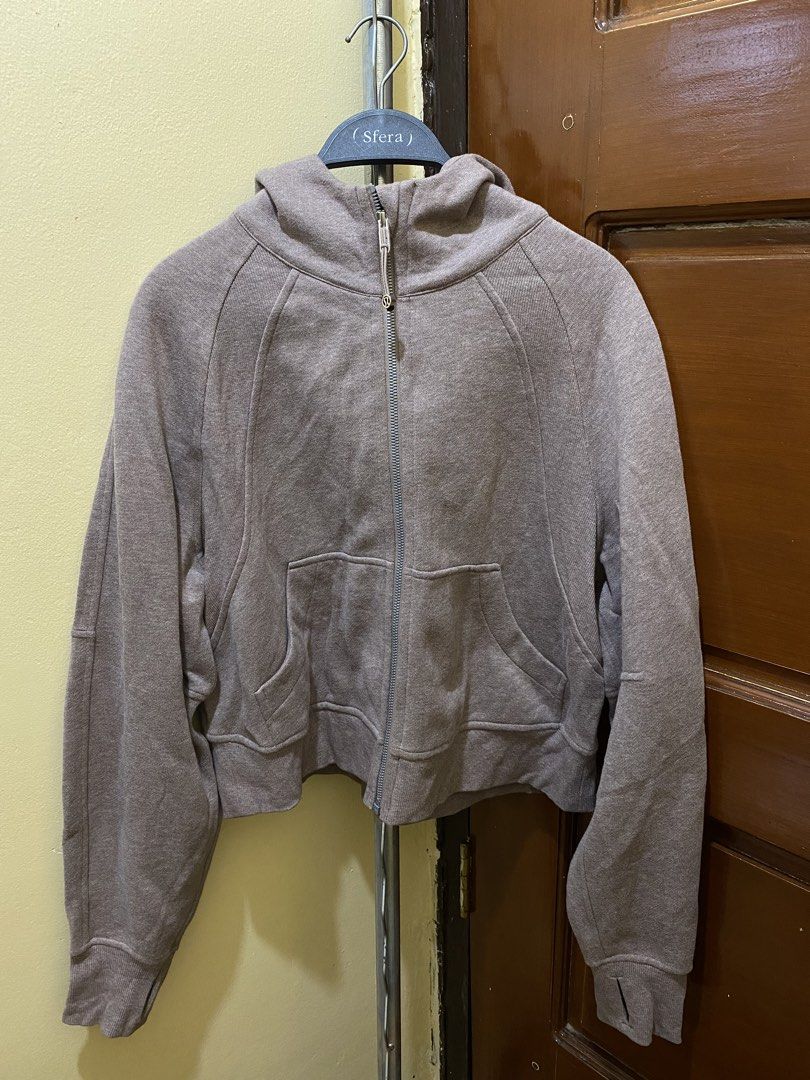 Lululemon Scuba (Category: Coats, Jackets and Outerwear) located in Manila. Submitted by haveago0dthrift (Listing ID 1460148284, Image 3). Description: Width 21 Length 20.