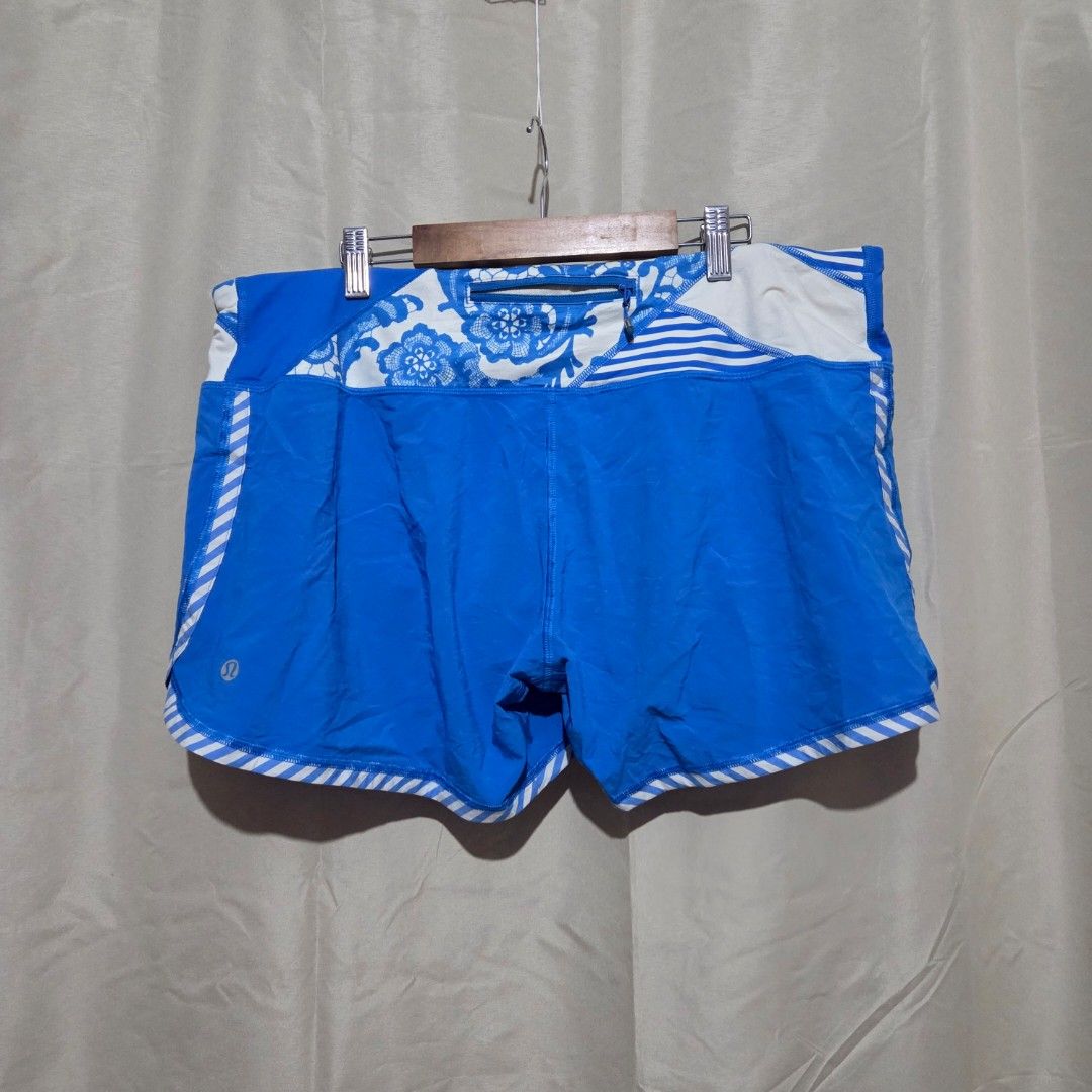 LULULEMON SIZE 12 (Category: Activewear) located in Santiago. Submitted by fromboxes (Listing ID 1460251005, Image 2). Description: Like new Ships thru J&T Isabela North Luzon Shipping Nationwide No rush shipping 😊😊.